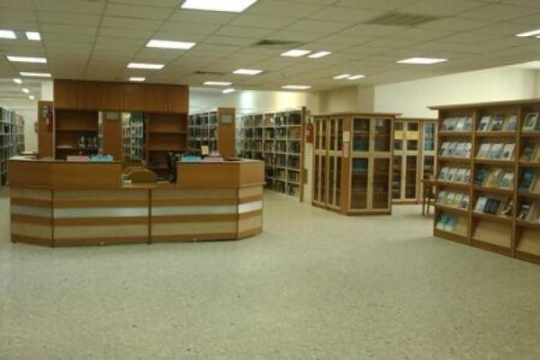 کوشش برای تحول در زمینه افزایش فضای مطالعه و خدمات در کتابخانه های عمومی اصفهان